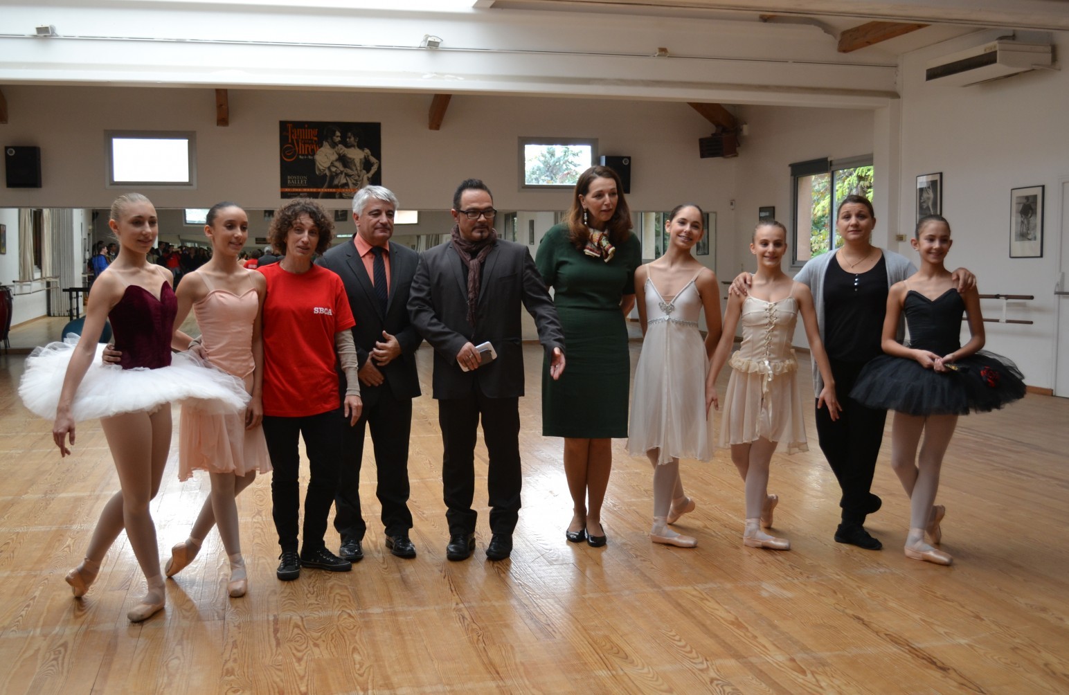 Elus, danseurs et professeurs de danse à l'issue de la répétition ©MD