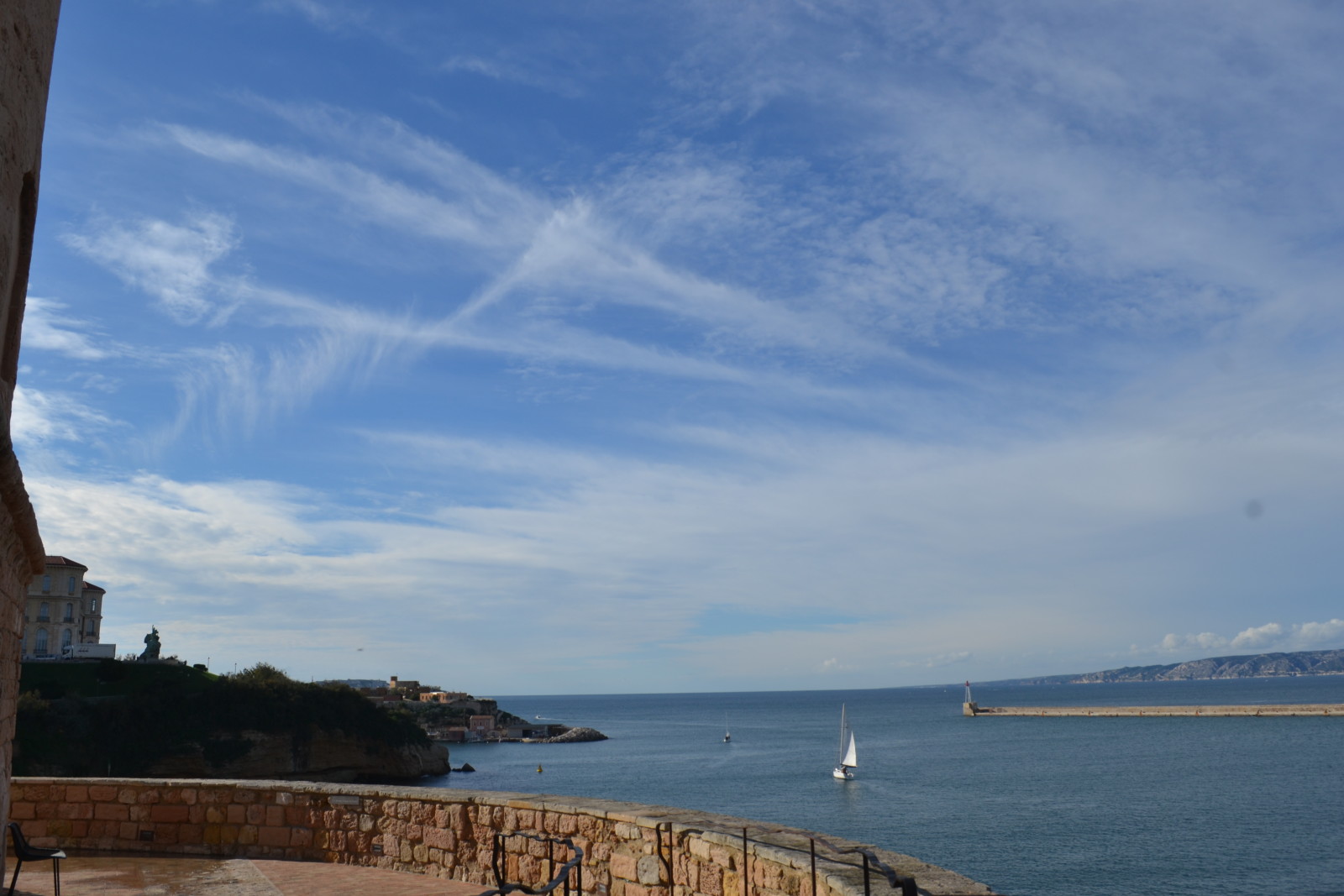 Vue depuis le fort Saint Jean à Marseille. ©MD