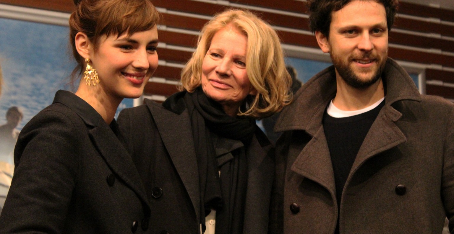 Nicole Garcia entourée par Louise Bourgoin et Pierre Rochefort. ©AL