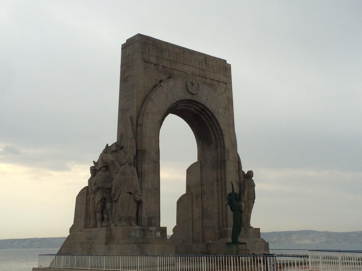 Monument aux morts de l'Armée d'Orient et des terres lointaines sur la Corniche Kennedy à Marseille. ©MD